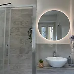 Stellar 4*